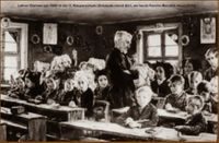 Lehrer Gärtner um 1880 in der II. Kauper Schule