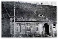 Alte Dorfschule neben der Kirche, 1844 - 1930